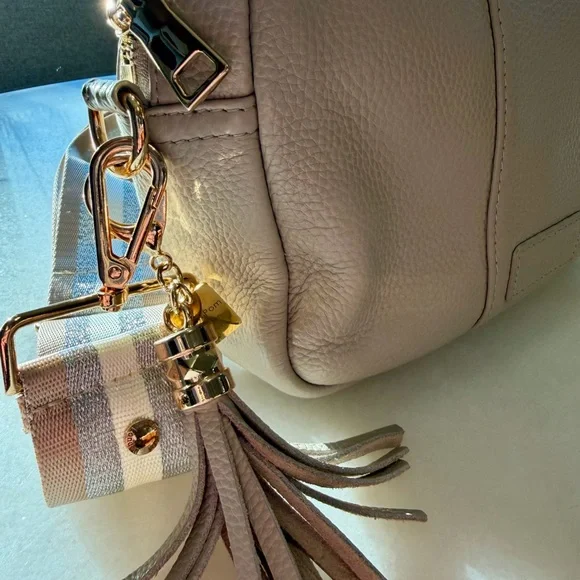 Pom Pom London Cream Crossbody Bag - Picture 3 of 5